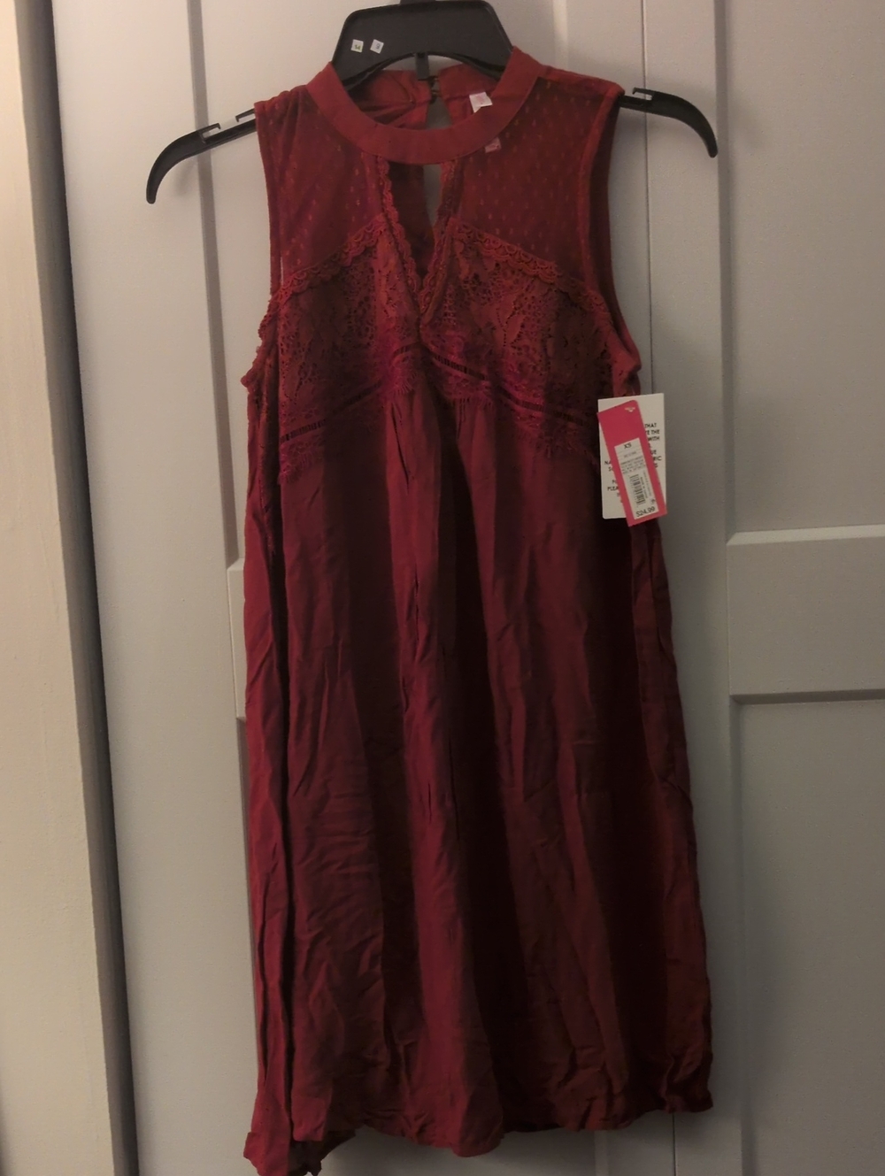 Xhileration Embroidered Sleeveless Dress In Red